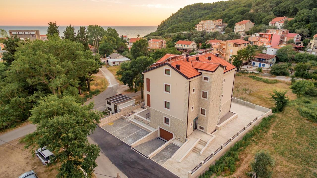 Luxury Apartments Queen Петровац Экстерьер фото