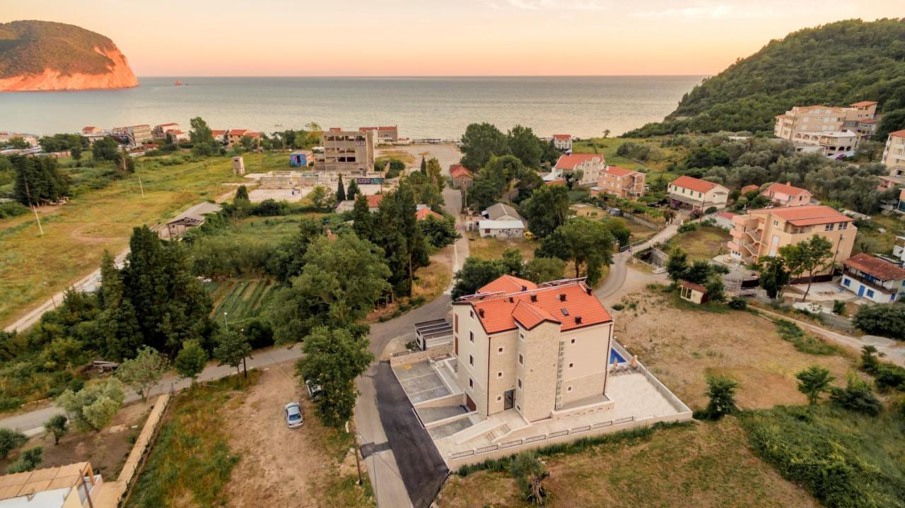 Luxury Apartments Queen Петровац Экстерьер фото